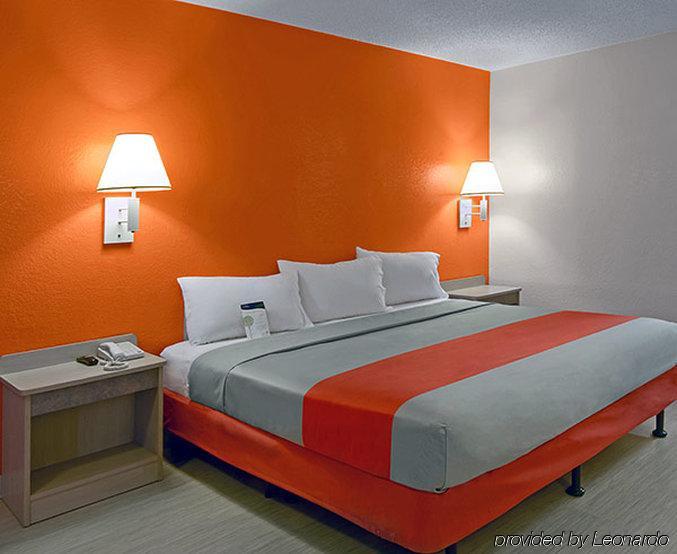 Motel 6-Chicopee, Ma - Springfield Екстер'єр фото
