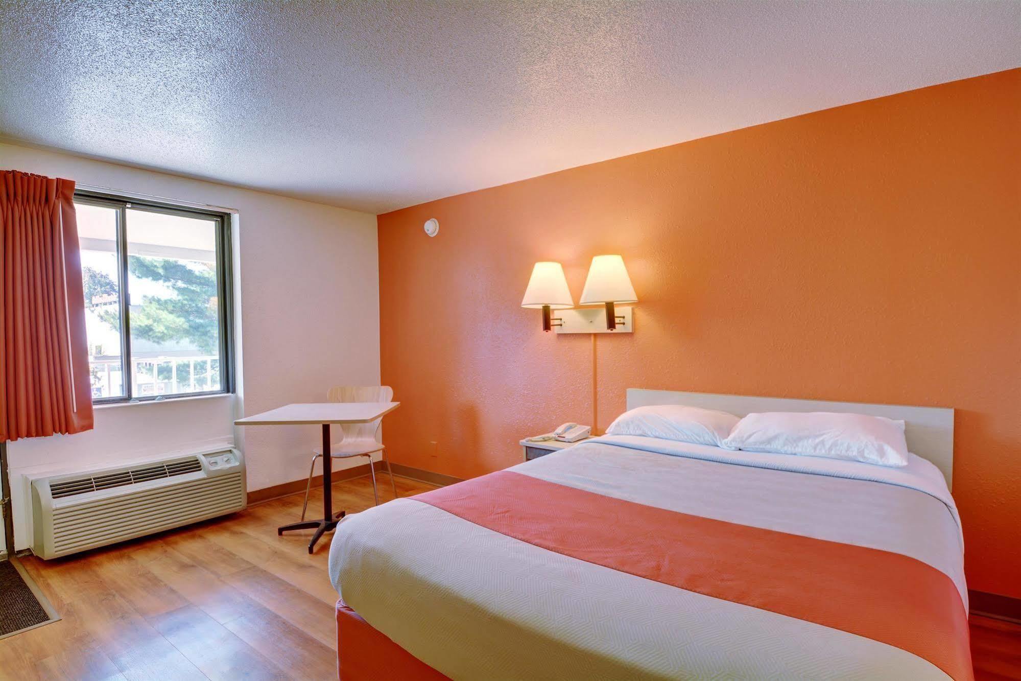 Motel 6-Chicopee, Ma - Springfield Екстер'єр фото